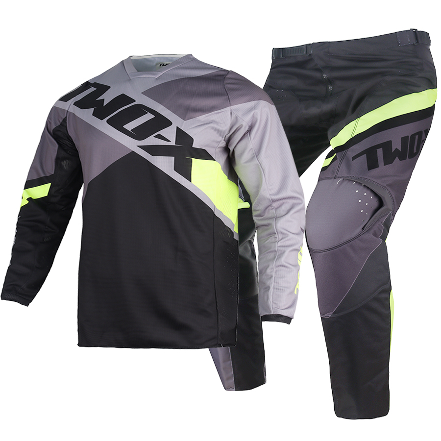 Set Completo di Abbigliamento  - Cycling Gear Kit recensione e prezzo